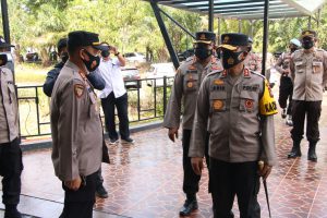 KAPOLRESTA BARELANG DAMPINGI KAPOLDA KEPRI TINJAU LOKASI ISOMAN PERSONIL POLDA KEPRI DAN POLRESTA BARELANG YANG TERPAPAR COVID-19