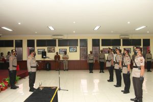 Kapolresta Barelang Pimpin Upacara Serah Terima Jabatan Tiga Kapolsek