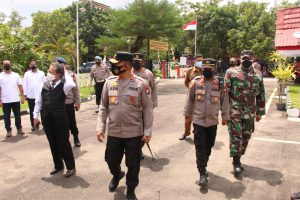 Kapolda Kepri Bersama Kapolresta Barelang Tinjau Kegiatan Gerai Vaksin Presisi Di Polsek