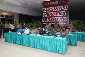 Vaksinasi Merdeka Serentak Se-Indonesia Terpusat Di-Vihara Budha Maitreya Yang Dilakukan POLRI Bersama GAMKI, PSMTI, Di-Kepri.