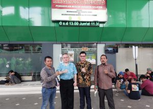 Tak Ada Kabar dan Ditelantarkan, Seorang Klien Gugat Advokat AD Paulus