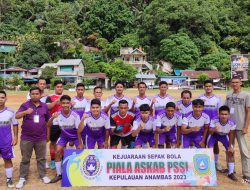 Rebut Piala ASKAB PSSI 2023, Kelurahan Tarempa Menang Telak 2-0 Lawan Desa Kuala Maras Piala