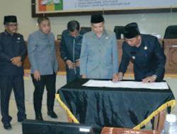 Pj Bupati Bersama DPRD Inhil, Sepakat Raperda APBD Kabupaten Inhil Tahun Anggaran 2024