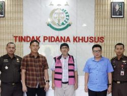 “JILID 2 PERKARA KORUPSI DANA HIBAH KABUPATEN NATUNA TAHUN ANGGARAN 2011 – 2013 DISERAH TERIMAKAN TAHAP II KEPADA JPU KEJARI NATUNA
