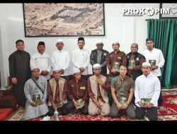 Pj.Bupati Inhil, Silahturahmi Kunjungi Kediaman UAS Dalam Rangka Idul Fitri 1445 H