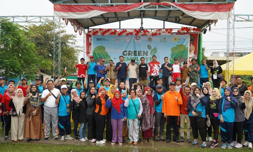 PT. PLN Batam Lakukan Aksi Bersih-bersih Sungai Bersama Masyarakat di Kecamatan Sagulung
