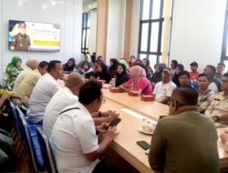 Taman Gurindam 12 Penuh Tumpukan Limbah Sampah, Kasatpol PP malah Izinkan PKL Berdagang