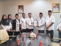 Bawaslu Inhil Kembalikan Sisa Dana Hibah Pilkada 2024 Sebesar Rp1,9 Miliar ke Pemkab