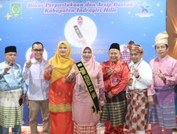 Ketua TP PKK Sekaligus Bunda Literasi Inhil Hj. Katerina Hadiri Acara Bedah Buku