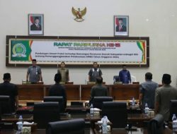 Bupati Inhil, Hadiri Rapat Paripurna DPRD Ke-15 Masa Persidangan III Tahun 2025