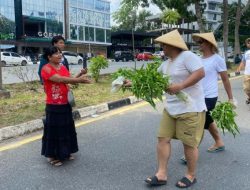 Apresiasi Rutan Kelas Kelas IIA Batam, Hasil Kebun Warga Binaan Dibagikan Kepada Warga yang Hadir Ramaikan HUT RI Ke-80