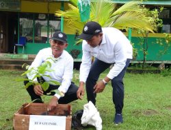 Bupati H. Herman Lepas Pawai Ta’aruf Milad ke-113 Muhammadiyah di Tembilahan