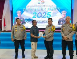 Usai Rilis Kinerja Akhir Tahun 2025, Kapolda Kepri Terima Buku “Tolak Jadi Korban TPPO” oleh JMSI Kepri