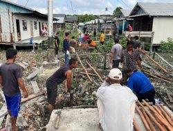 Perkuat Sinergi, Polsek Concong Bersama Kecamatan dan Warga Perbaiki Jalan Menuju SMAN 1