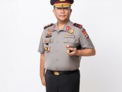 Pengabdian Total! Kapolda Kepri Raih Satyalancana Wira Karya dari Presiden Prabowo