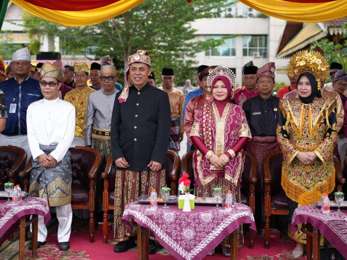 Bupati Herman Gaungkan Komitmen Pendidikan sebagai Pilar Utama Kemajuan Bangsa di Hardiknas 2026