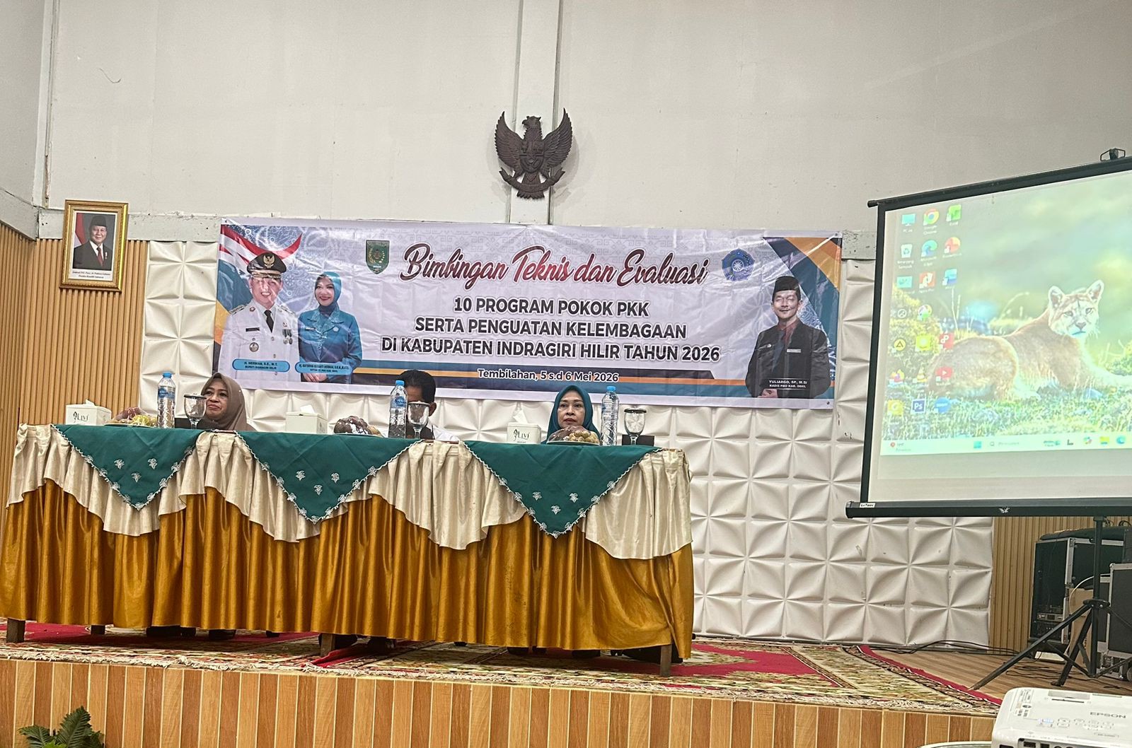 Murni., S.Sos., M.M., Wakili Kadis DiskominfoPS Hadir Dalam Pembukaan Bimtek 10 Program Pokok PKK

