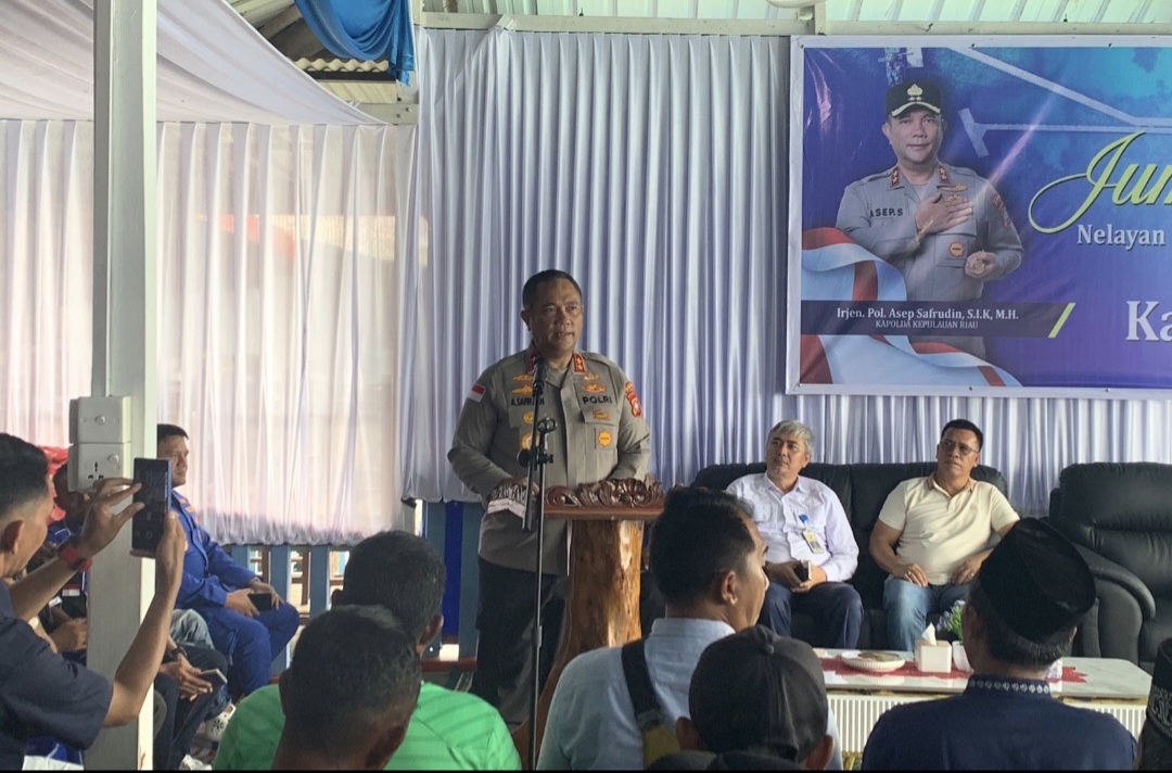 Kapolda Kepri Perkuat Hubungan dengan Masyarakat Pesisir Lewat Dialog di Jemaja (dok/slv)