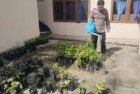 Iptu Untung Cek Perkembangan Bank Pohon (dok/photo)