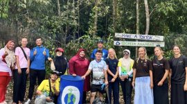 Komunitas Yok Lari Kite dan wisatawan asal Denmark (dok/photo)