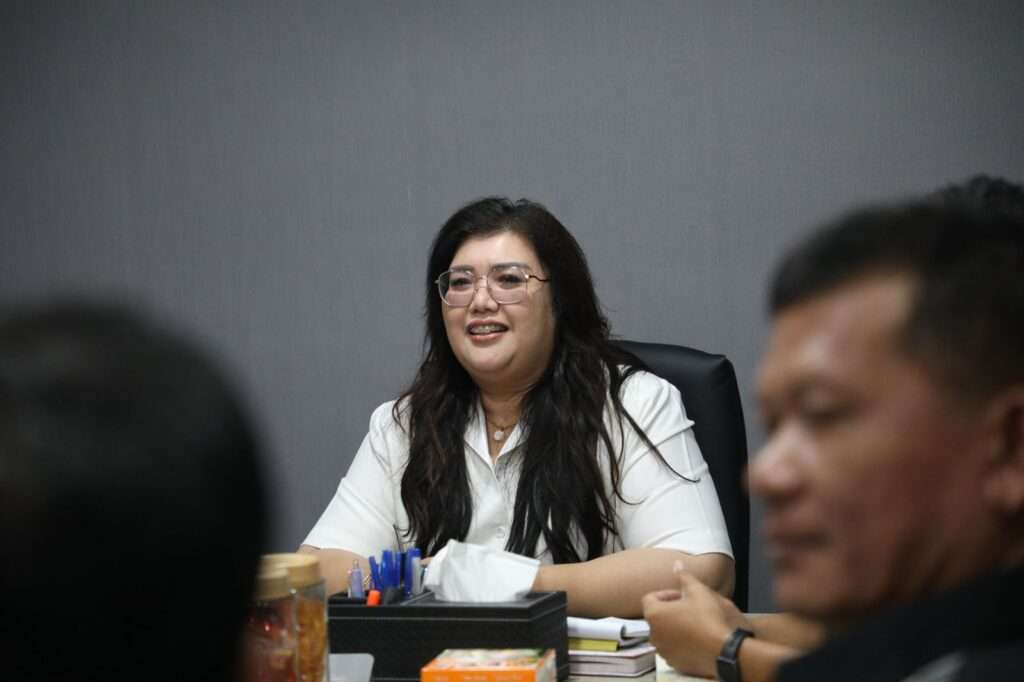 Anggota/Deputi Pelayanan Umum BP Batam, Ariastuty Sirait