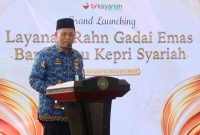 Sekda Kota Batam, Firmansyah, menyampaikan sambutan saat menghadiri Grand Launching Layanan Gadai Emas Rahn di Kantor BRK Syariah Cabang Sei Panas, Batam, Rabu (17/6/2026). F/DOK HUMAS DISKOMINFO BATAM