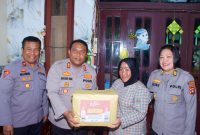 Menjaga Tali Silaturahmi, Polres Anambas Salurkan Bantuan untuk Keluarga Almarhum Anggota Polri (dok/photo)