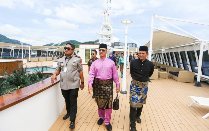 Sambut Wisatawan Dunia, Pemkab Anambas Tinjau Kapal Pesiar MV. Odyssey (dok/photo)