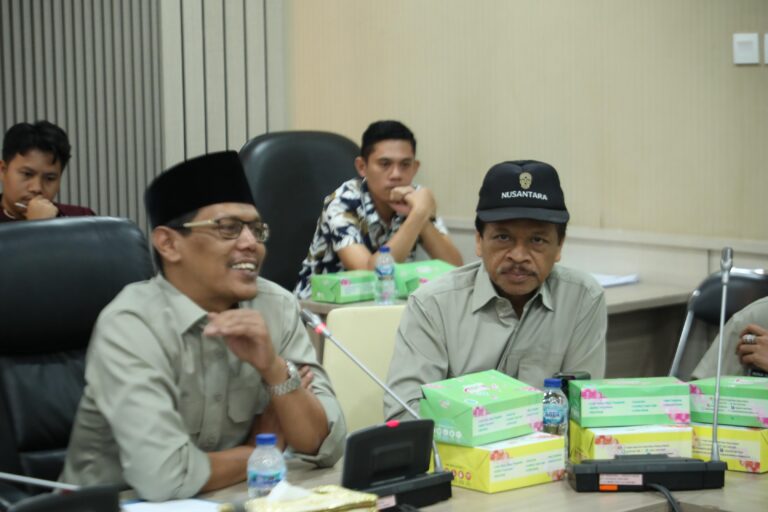 etua DPRD Kota Batam Haji Muhammad Kamaluddin menerima kunjungan silaturahmi dan audiensi Forum Pembauran Kebangsaan (FPK) Kota Batam di ruang kerjanya, Kamis (2/7/2026).F/dok DPRD BATAM