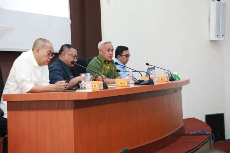 Bp Batam gelar dialog bersama asosiasi pelaku usaha, operator terminal, pelaku logistik, pengguna jasa, dan berbagai pemangku kepentingan di Conference Hall IT Center BP Batam, Kamis (25/6/2026). F/Dok Humas BP BATAM.