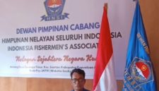 Ketua DPC HNSI Kabupaten Kepulauan Anambas, Agustar, menyampaikan apresiasi terhadap kebijakan Presiden Prabowo Subianto yang menurunkan harga BBM bagi nelayan saat ditemui di Kantor DPC HNSI Anambas, Selasa (14/7/2026).F/Istimewa