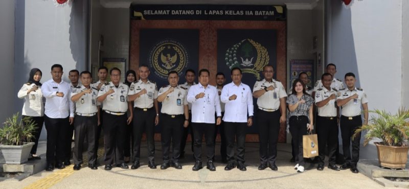 Rombongan Deputi Kemenhumkam Kunjungi Lapas Kelas II A Batam (ket.photo)