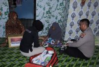 Kapolres Anambas dan Petugas Kesehatan (ket.photo)