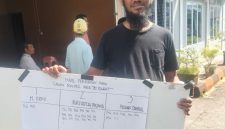 Rully Aditya, Pria Berjambang yang Dipercaya Pimpin RW 02. F/ANTON