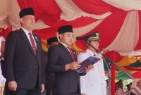 Ketua DPRD Kabupaten Kepulauan Anambas, Rian Kurniawan, mendapat kehormatan membacakan naskah Proklamasi Kemerdekaan Republik Indonesia pada Upacara Peringatan Hari Ulang Tahun (HUT) ke-81 Kemerdekaan RI di Lapangan Sepak Bola Sulaiman Abdullah, Tarempa, Senin (17/8/2026).