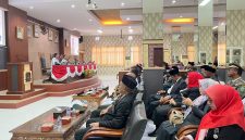 Bupati, Wakil Bupati dan DPRD Anambas Nobar Detik-Detik Proklamasi dari Istana Negara. F/SILVI