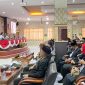 Bupati, Wakil Bupati dan DPRD Anambas Nobar Detik-Detik Proklamasi dari Istana Negara. F/SILVI
