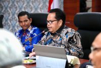 Asisten Ekonomi dan Pembangunan Sekretariat Daerah Kota Batam, Suhar, menghadiri FGD penyusunan Naskah Akademik dan RUU BUMD yang digelar di Kantor Wali Kota Batam, Kamis (10/9/2026).