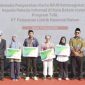 PLN Batam Serahkan Kartu BPJS Ketenagakerjaan Kepada Pekerja Informal  (dok/photo)