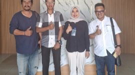 Ketua dan anggota PJS Kepri serta Kacab Bulog Batam (dok/photo)