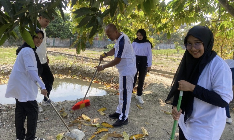 Aksi Bersih Makam Pahlawan (dok/photo)