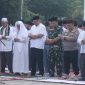 Ketua DPRD Inhil Iwan Taruna Sholat Istisqa (dok/photo)