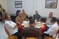 Ketua DPRD Iwan Taruna bersama Bupati Inhil dan Forkopimda (dok/photo)