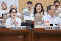 Kepala BP Batam dan Wakil Amsakar Achmad dan Lie Claudia Chandra (ket/photo)