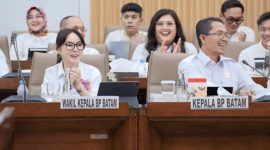 Kepala BP Batam dan Wakil Amsakar Achmad dan Lie Claudia Chandra (ket/photo)
