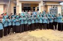 Camat Siantan dan TP-PKK Desa Tarempa Barat Daya (ket/photo)