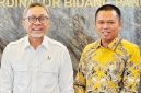 Keterangan Foto : Waketum DPP Pro Jurnalismedia Siber (PJS), Ady Indra Pawennari menemui Menko Bidang Pangan, Zulkifli Hasan di ruang kerjanya, Rabu (14/10/2026).