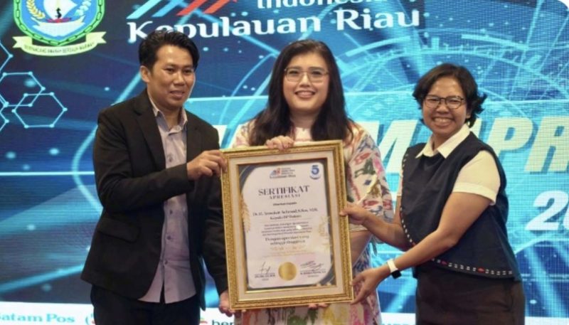 AMSI Kepri Berikan Penghargaan Kepada BP Batam (ket/photo)