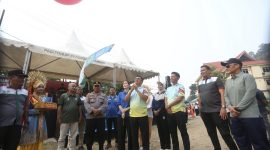 Bupati Aneng Buka Turnamen Sepak Bola Piala Gubernur Kepri (ket/photo)