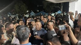 Wakil Ketua II DPRD Anambas dan Bupati Temui Warga (ket/photo)